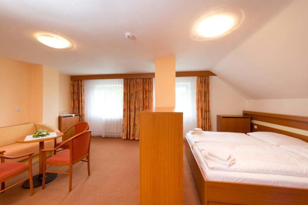 Hotel Svratka Εξωτερικό φωτογραφία